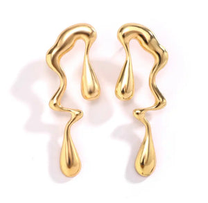 Miss. Wave Drop Earrings