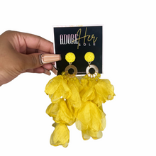 Load image into Gallery viewer, Adore Blossom Earrings
