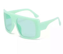 Load image into Gallery viewer, Miss. Celebrity Sunglasses
