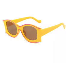 Load image into Gallery viewer, Diva Status Sunglasses

