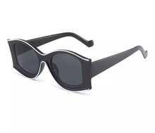 Load image into Gallery viewer, Diva Status Sunglasses

