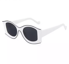 Load image into Gallery viewer, Diva Status Sunglasses
