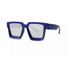 Load image into Gallery viewer, Uptown Girl Sunglasses
